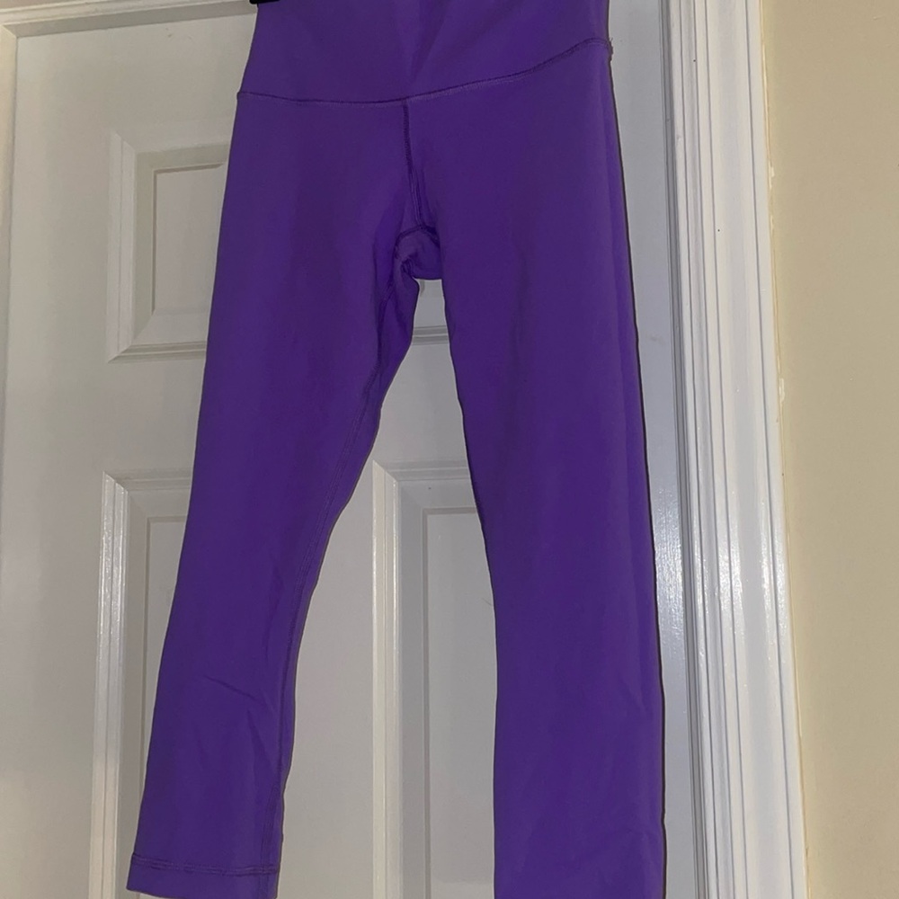 Lululemon yoga pants size 2 purple color